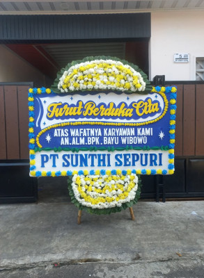 Papan Bunga Duka di Teluk Kenali